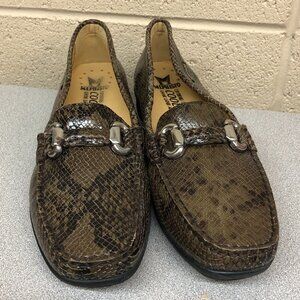 Mephisto Cool-Air Snake Skin Loafer Ladies size 9  **